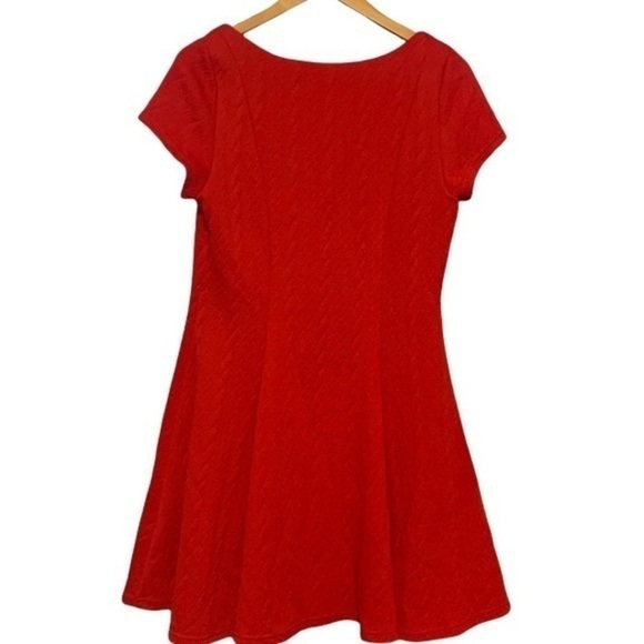 Torrid Red Textured Skater Dress - Picture 4 of 6